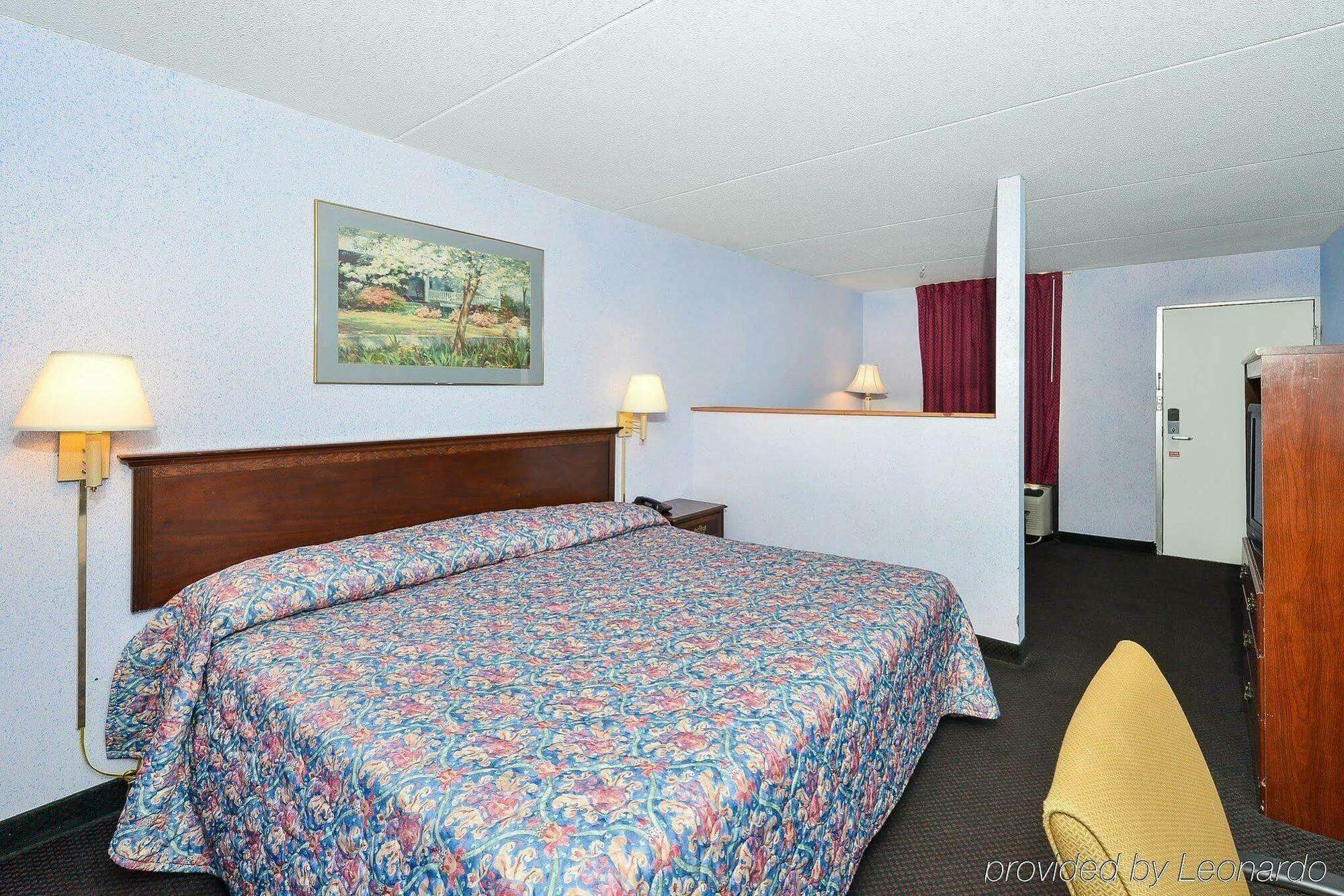 Americas Best Value Inn And Suites Knoxville Bagian luar foto